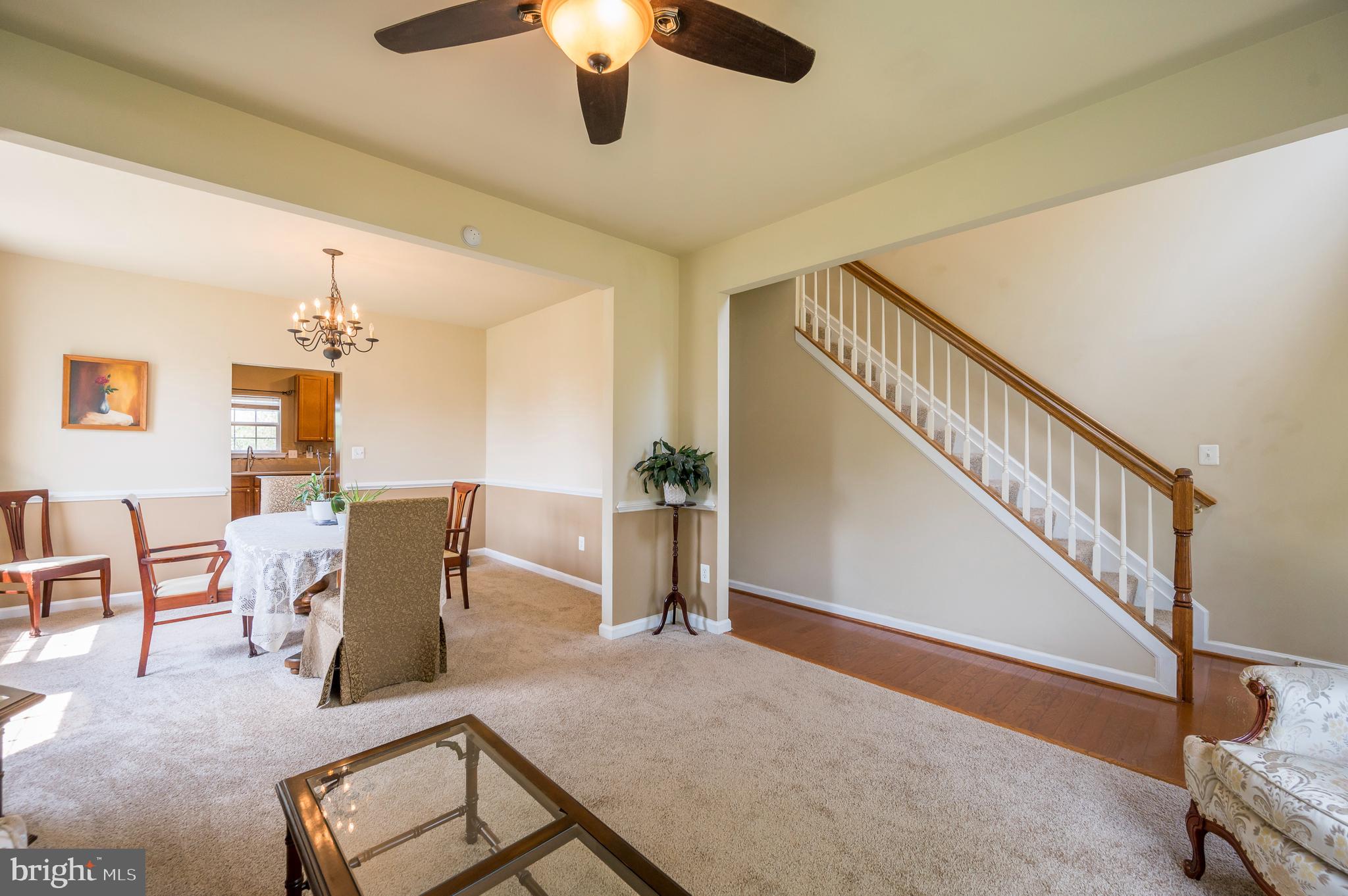 6020 Hunt Club Road Elkridge, MD 21075 - Photo 3 of 30 Living room/dining room