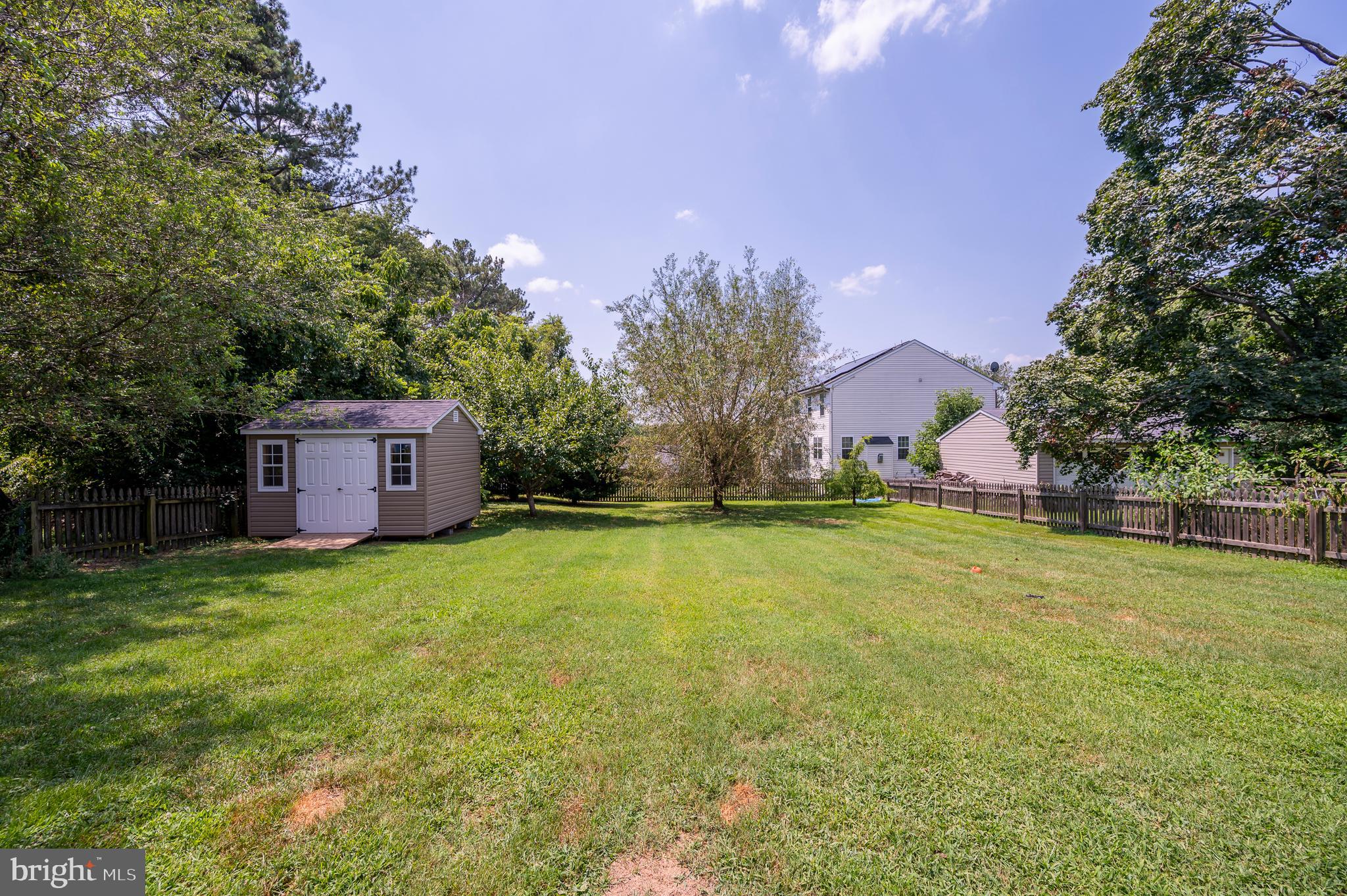 6020 Hunt Club Road Elkridge, MD 21075 - Photo 29 of 30 Fully fenced in