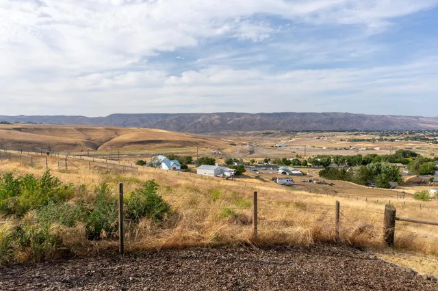 $719,900 | 2860 Scenic Hills Drive, Clarkston, WA 99403