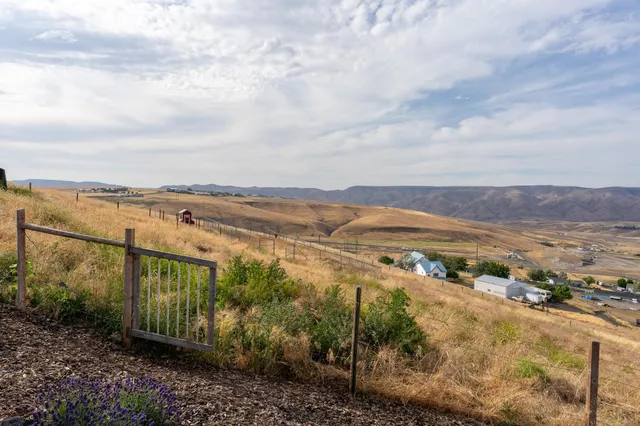 $719,900 | 2860 Scenic Hills Drive, Clarkston, WA 99403