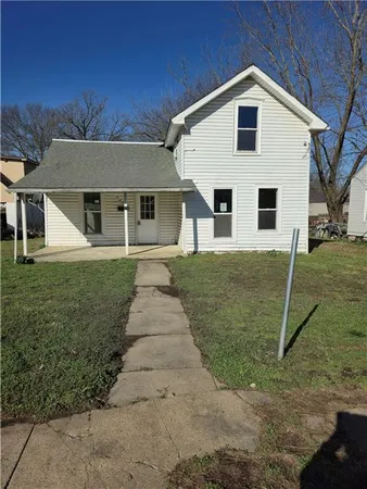 $109,900 | 604 South Market Street, Holden, MO 64040