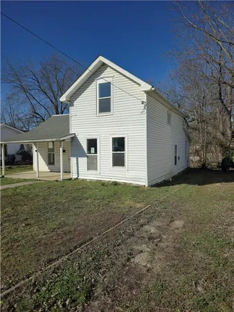 $109,900 | 604 South Market Street, Holden, MO 64040