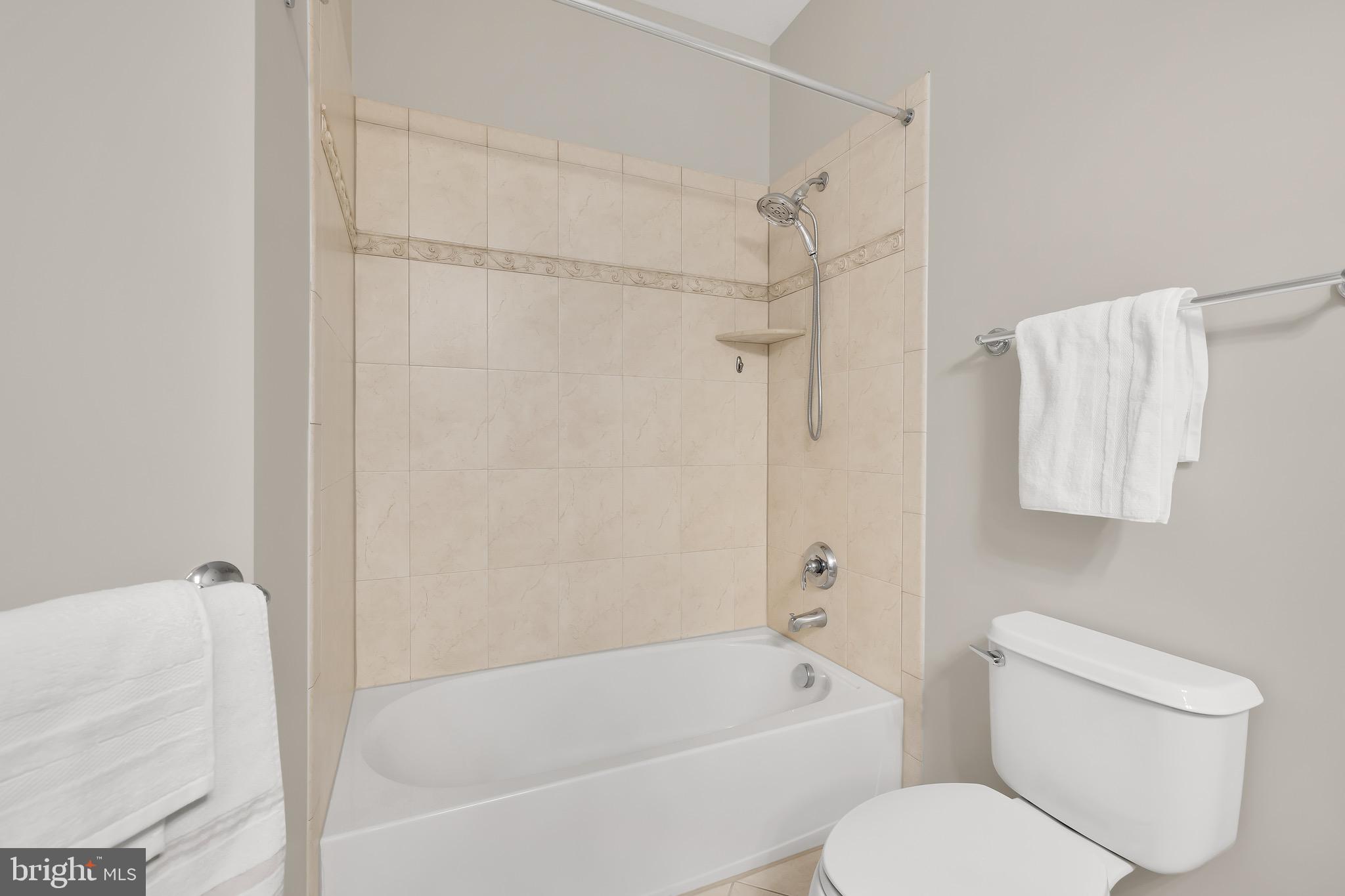8908 Bells Mill Road Potomac, MD 20854 - Photo 59 of 91 Bedroom 3 Tub