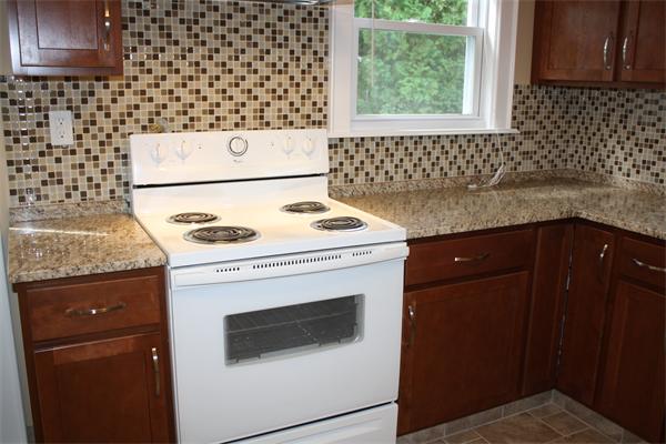 161 Westview Road Lowell, MA 01851 - Photo 4 of 28 Gallery Image 4