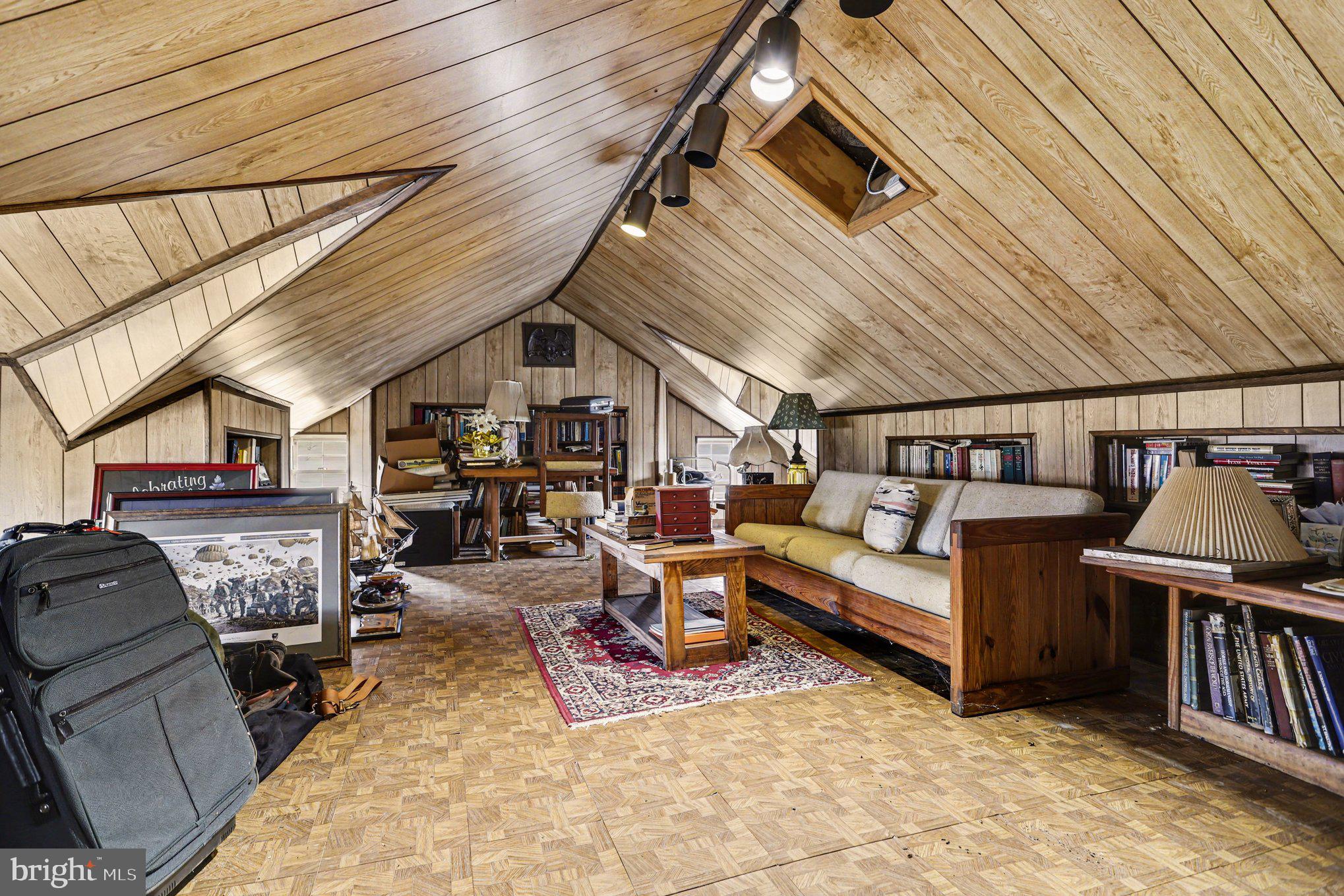 10301 Mckinstry Mill Road New Windsor, MD 21776 - Photo 12 of 43 Fourth level flex space