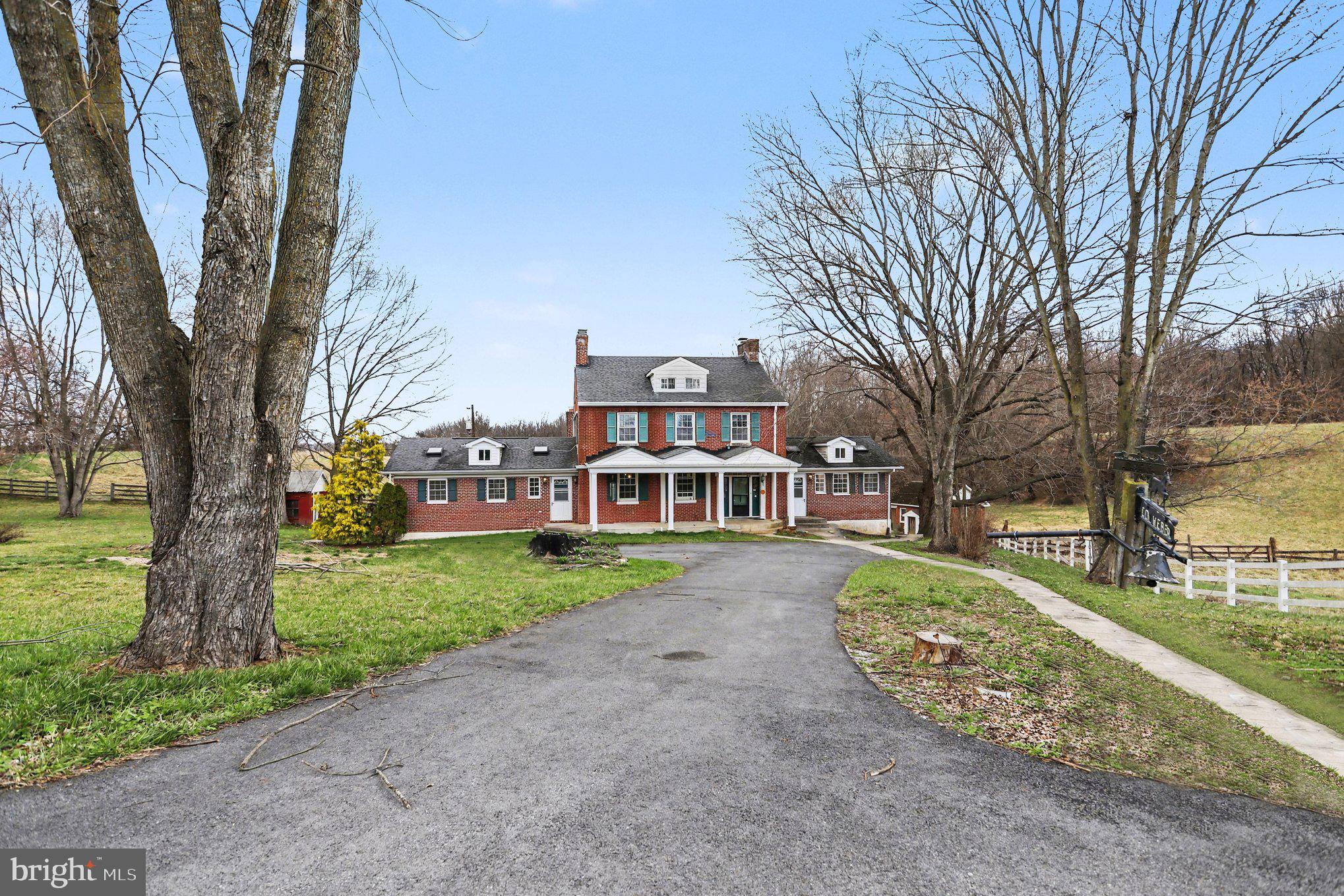 10301 Mckinstry Mill Road New Windsor, MD 21776 - Photo 4 of 43