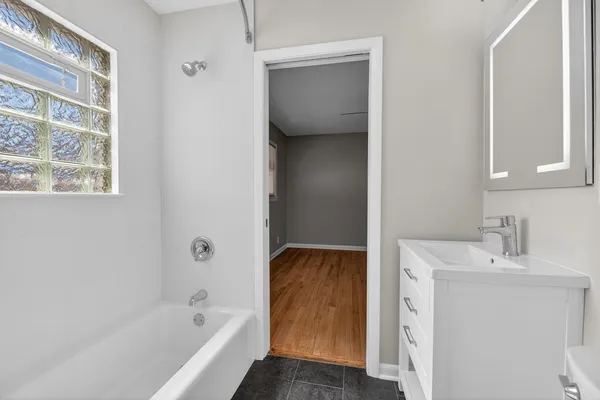 $1,795 | 11817 West North Avenue, Wauwatosa, WI 53226