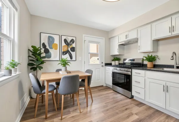 $1,795 | 11817 West North Avenue, Wauwatosa, WI 53226