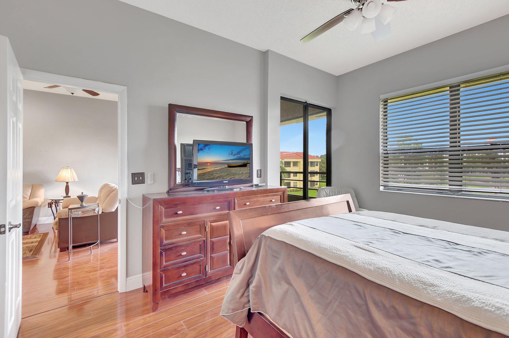 7520 La Paz Boulevard, Unit 307 Boca Raton, FL 33433 - Photo 12 of 34 21-web-or-mls-DSC_0501