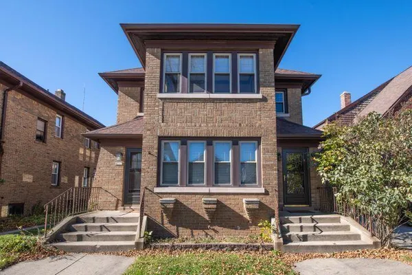 $1,500 | 4217 North Newhall Street, Unit 4219, Shorewood, WI 53211