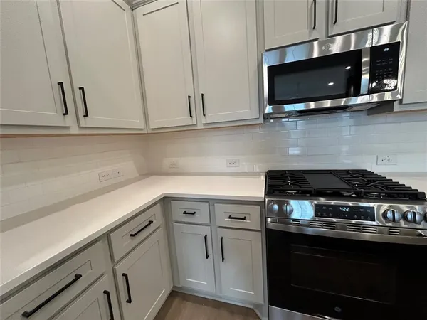 a close up view of washer and dryer