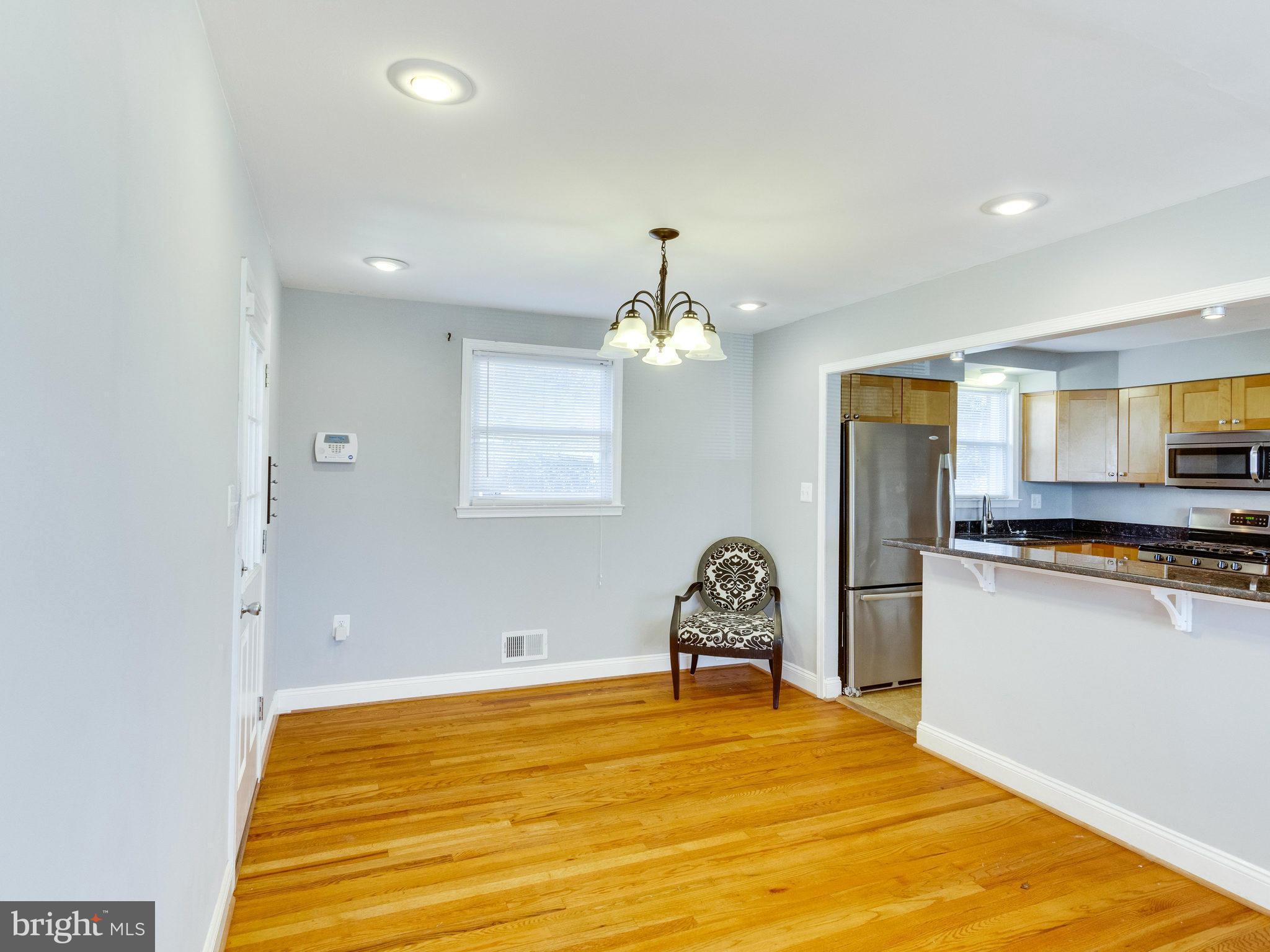 7900 Steve Drive District Heights, MD 20747 - Photo 7 of 23 Living Room