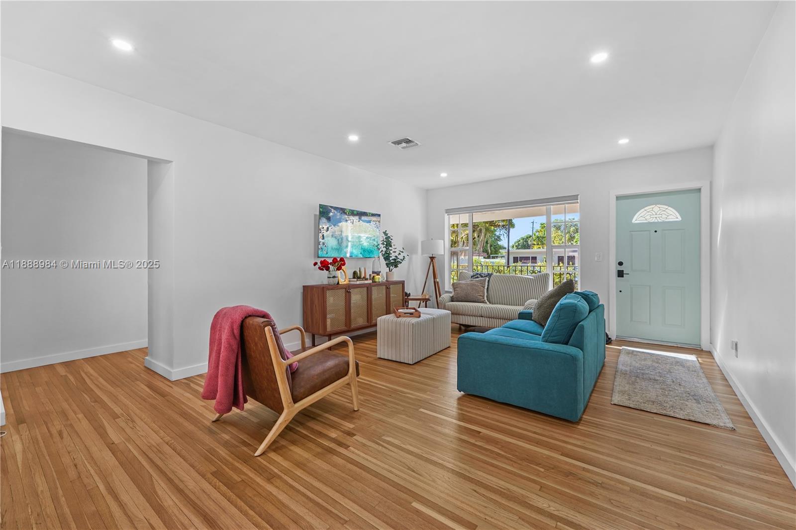 6331 Southwest 18th Street West Miami, FL 33155 - Photo 9 of 28