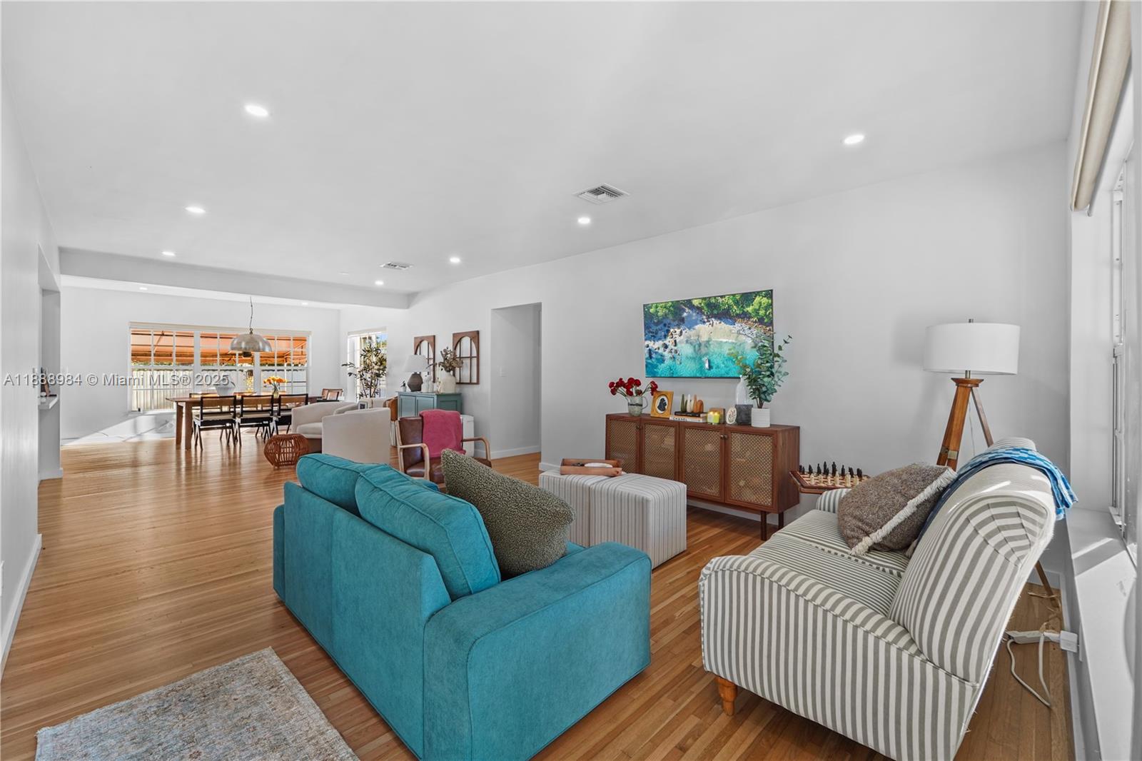 6331 Southwest 18th Street West Miami, FL 33155 - Photo 10 of 28