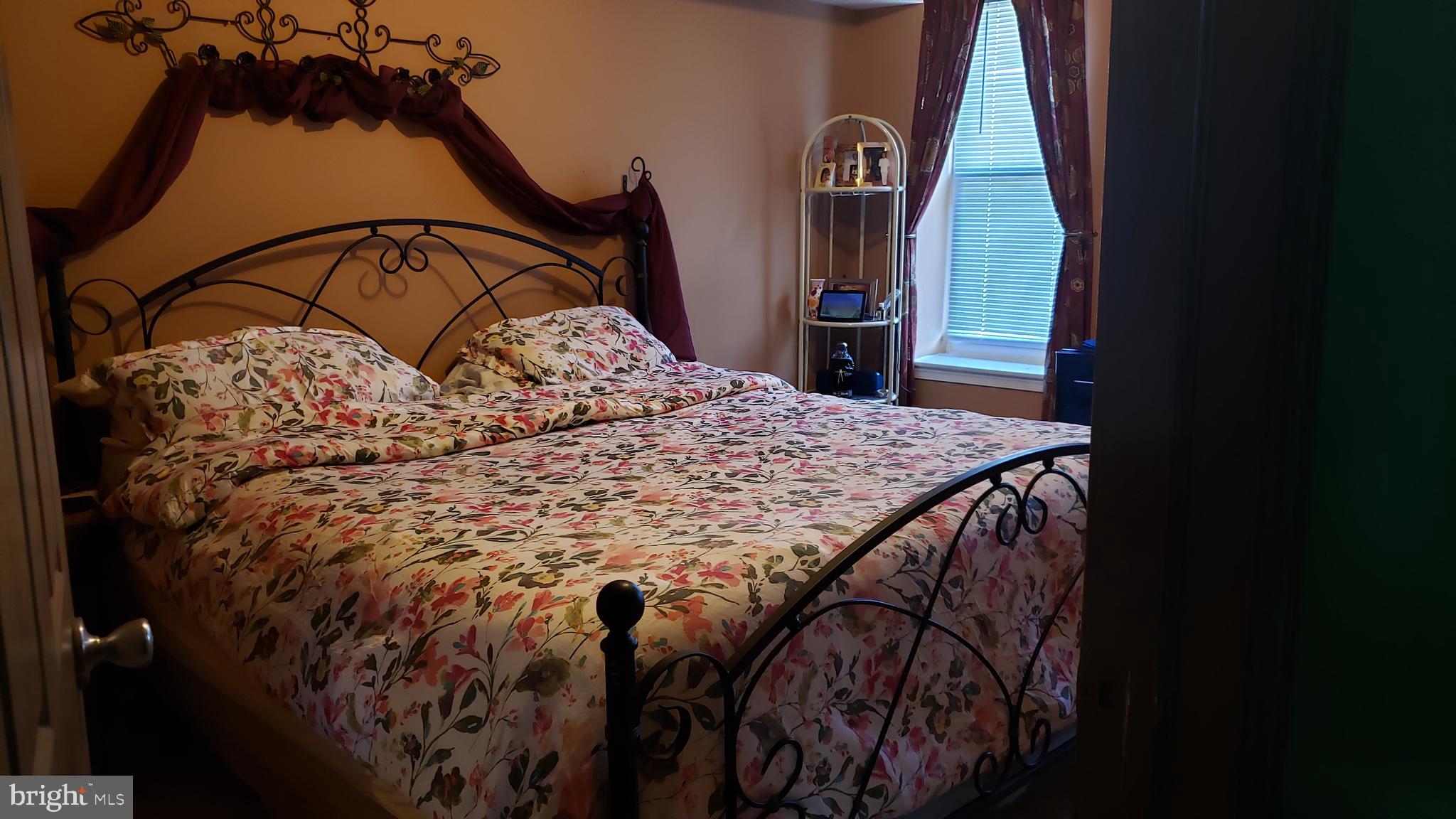 273 Spring Street Trenton, NJ 08618 - Photo 8 of 14 Gallery Image 8