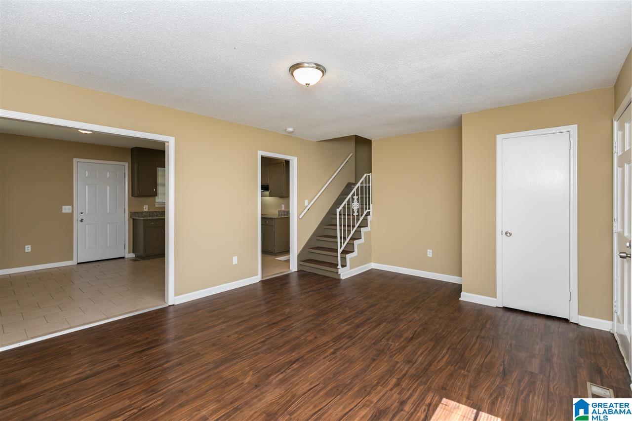121 Wickstead Road Bessemer, AL 35023 - Photo 3 of 15