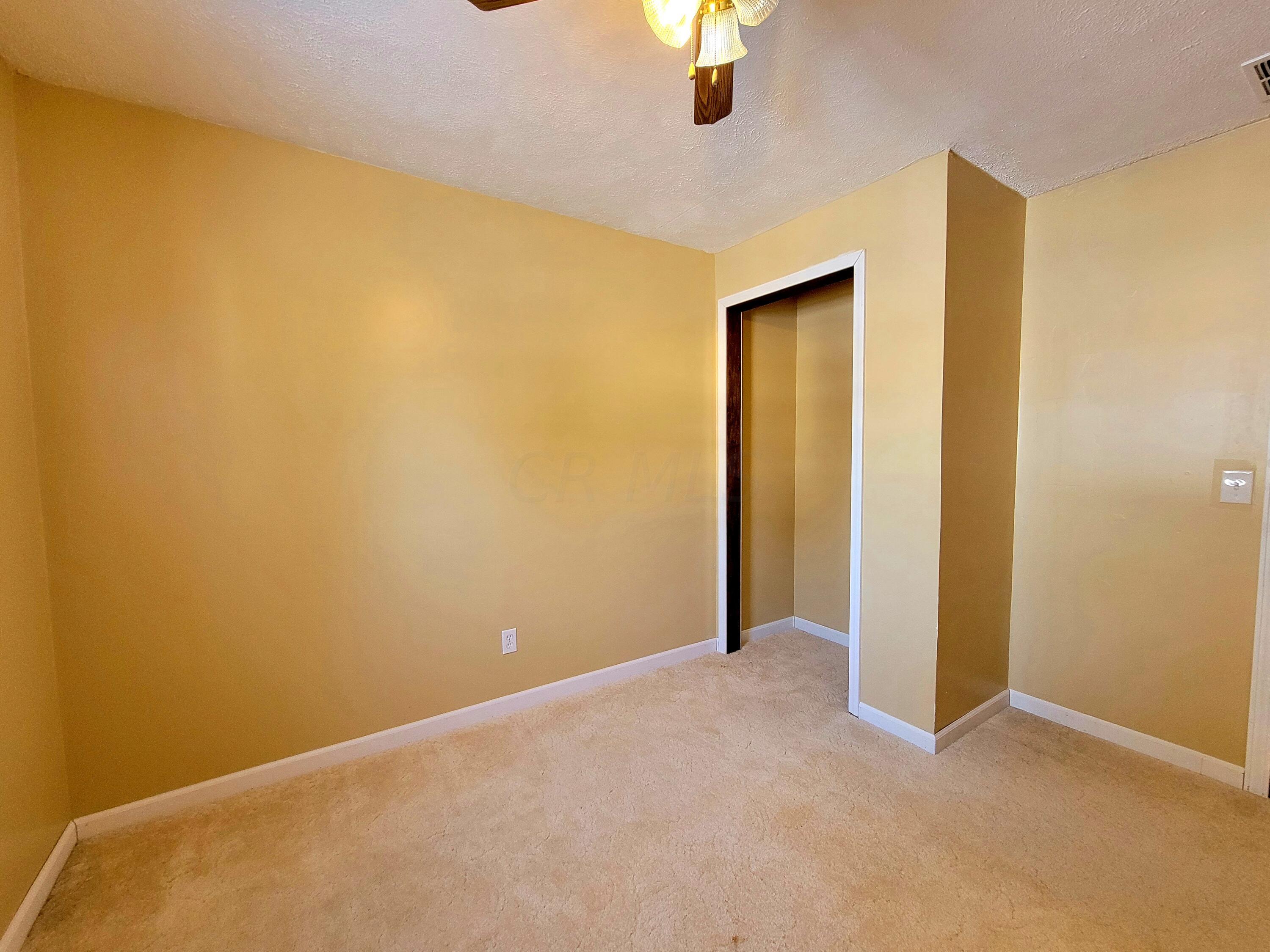 9185 Chillicothe Lancaster Road Southwest Amanda, OH 43102 - Photo 11 of 19 Bedroom 1 closet