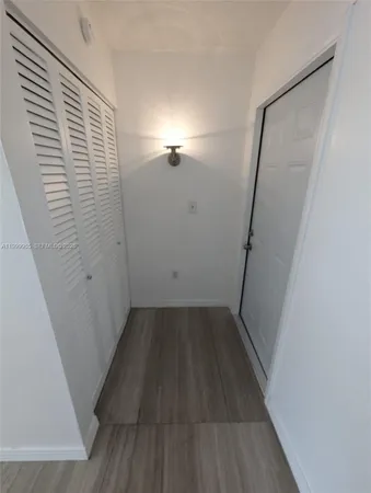 $1,950 | 7360 Southwest 82nd Street, Unit E202, Miami, FL 33143