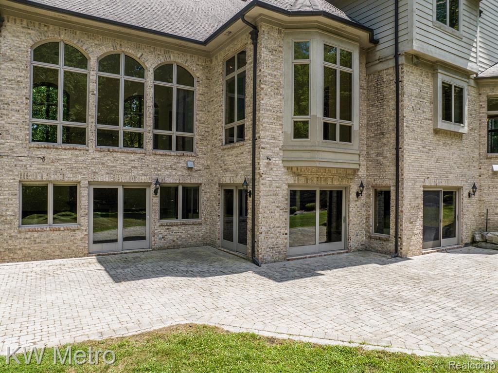 1553 Scenic Hollow Rochester, MI 48306 - Photo 61 of 65