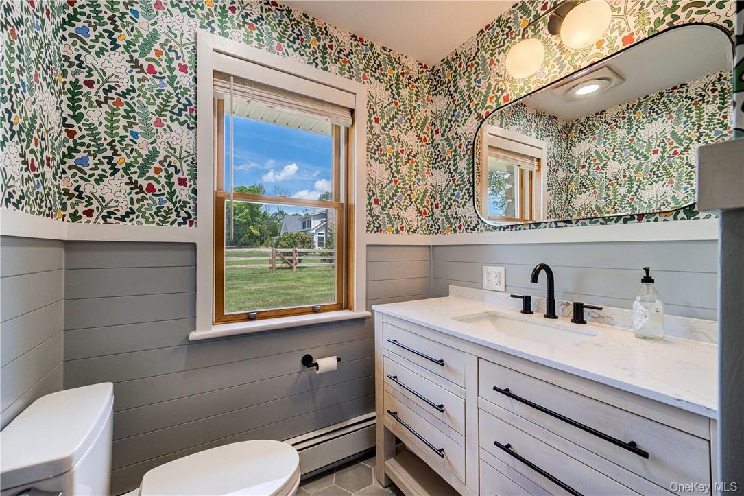 90 Onderdonk Road Warwick, NY 10990 - Photo 12 of 32 One of two custom decorated full baths!