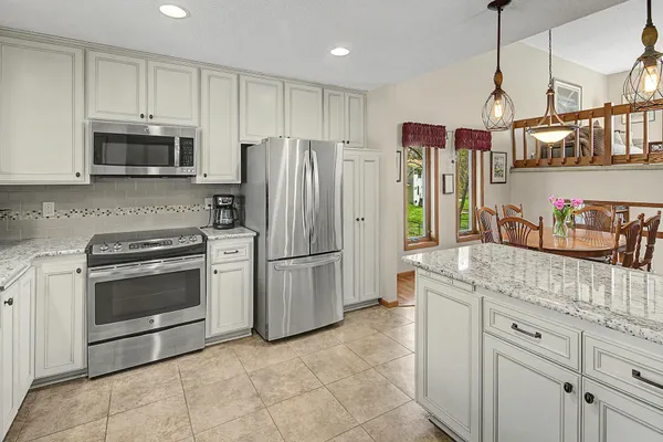 $434,900 | 13027 Vernon Avenue, Savage, MN 55378