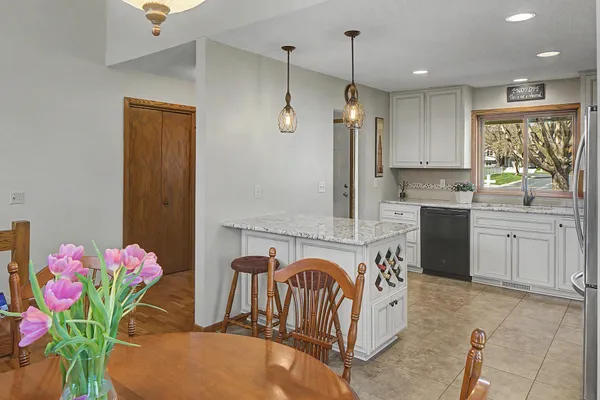 $434,900 | 13027 Vernon Avenue, Savage, MN 55378