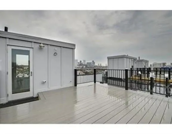 $4,700 | 339 West Broadway, Unit 14, Boston, MA 02127