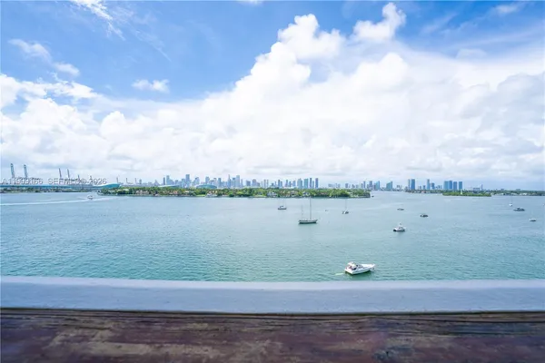 $5,750 | 800 West Avenue, Unit 946, Miami Beach, FL 33139