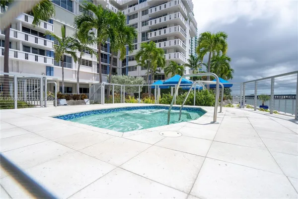 $5,750 | 800 West Avenue, Unit 946, Miami Beach, FL 33139