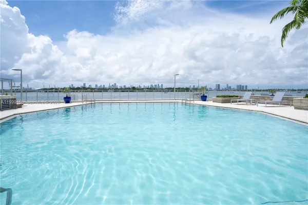$5,750 | 800 West Avenue, Unit 946, Miami Beach, FL 33139