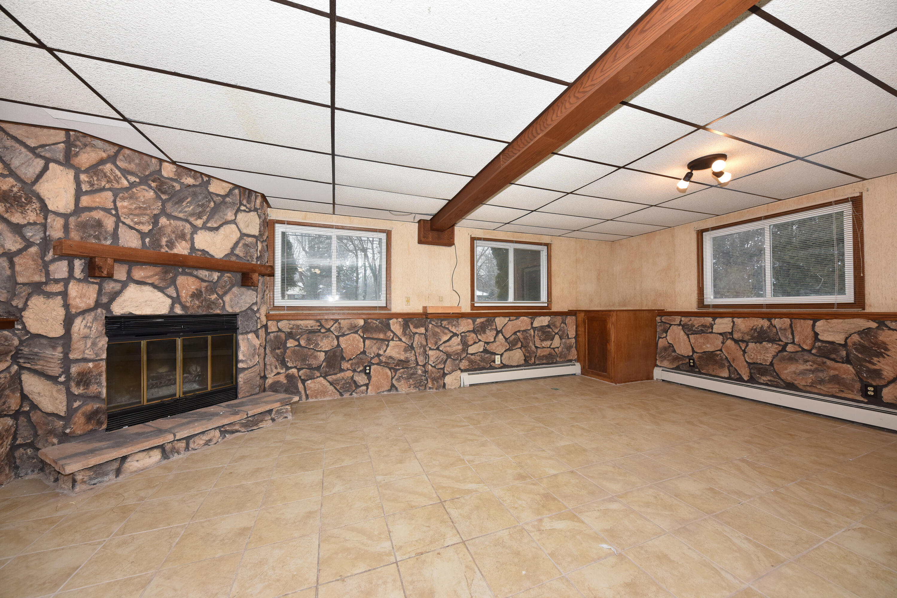 10156 South Nicholson Road Oak Creek, WI 53154 - Photo 17 of 37 20