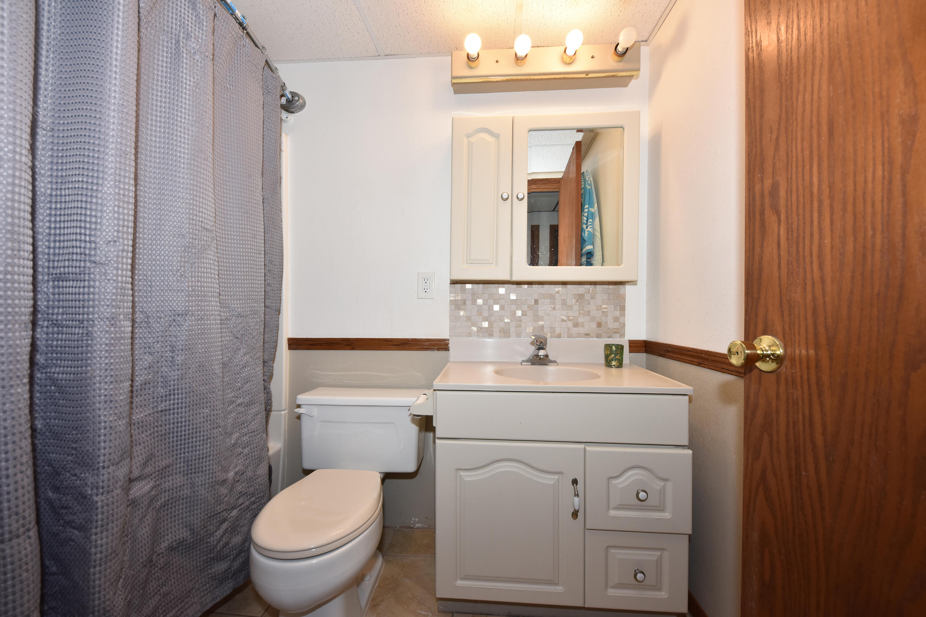 10156 South Nicholson Road Oak Creek, WI 53154 - Photo 22 of 37 25