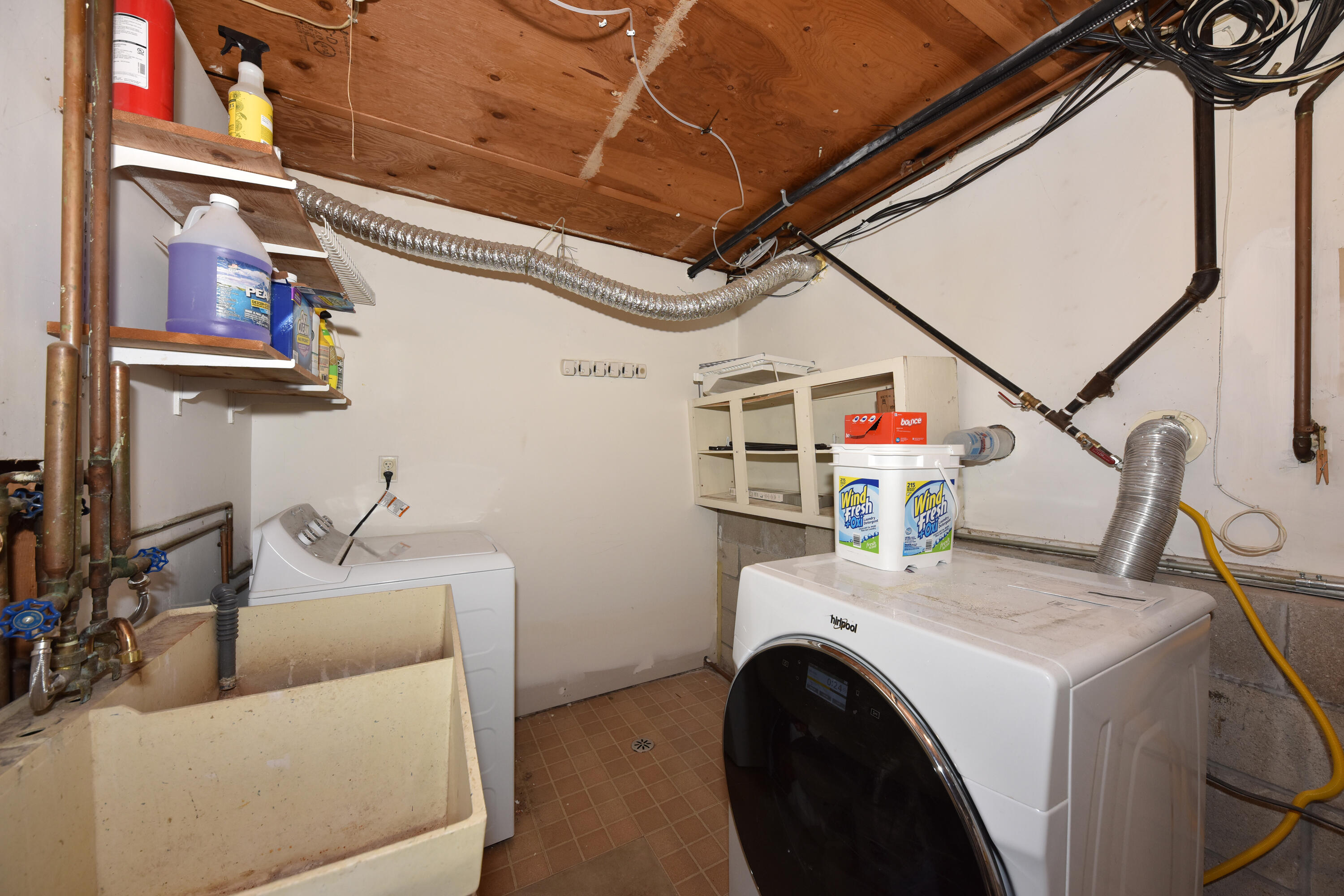 10156 South Nicholson Road Oak Creek, WI 53154 - Photo 27 of 37 30