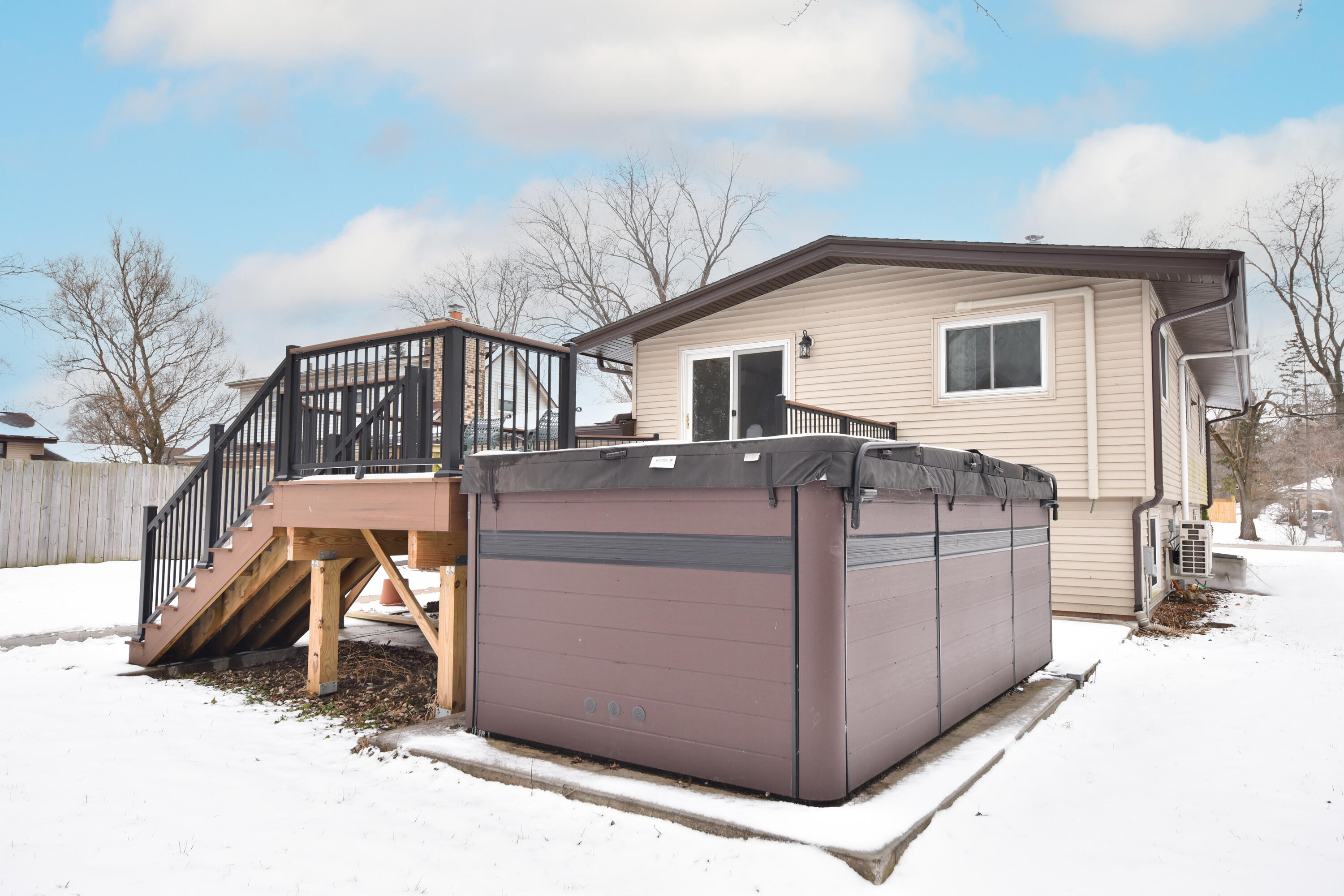 10156 South Nicholson Road Oak Creek, WI 53154 - Photo 33 of 37 36