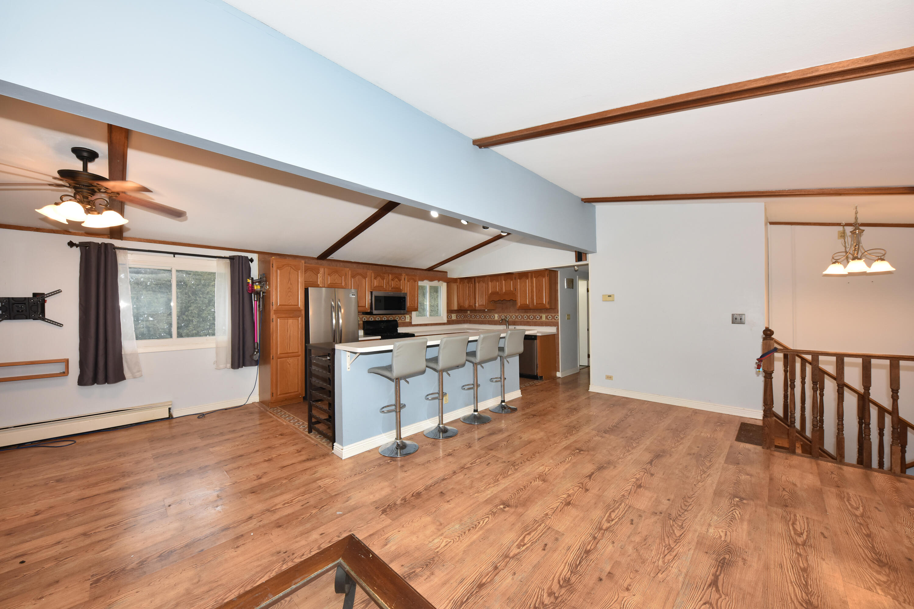 10156 South Nicholson Road Oak Creek, WI 53154 - Photo 6 of 37 9