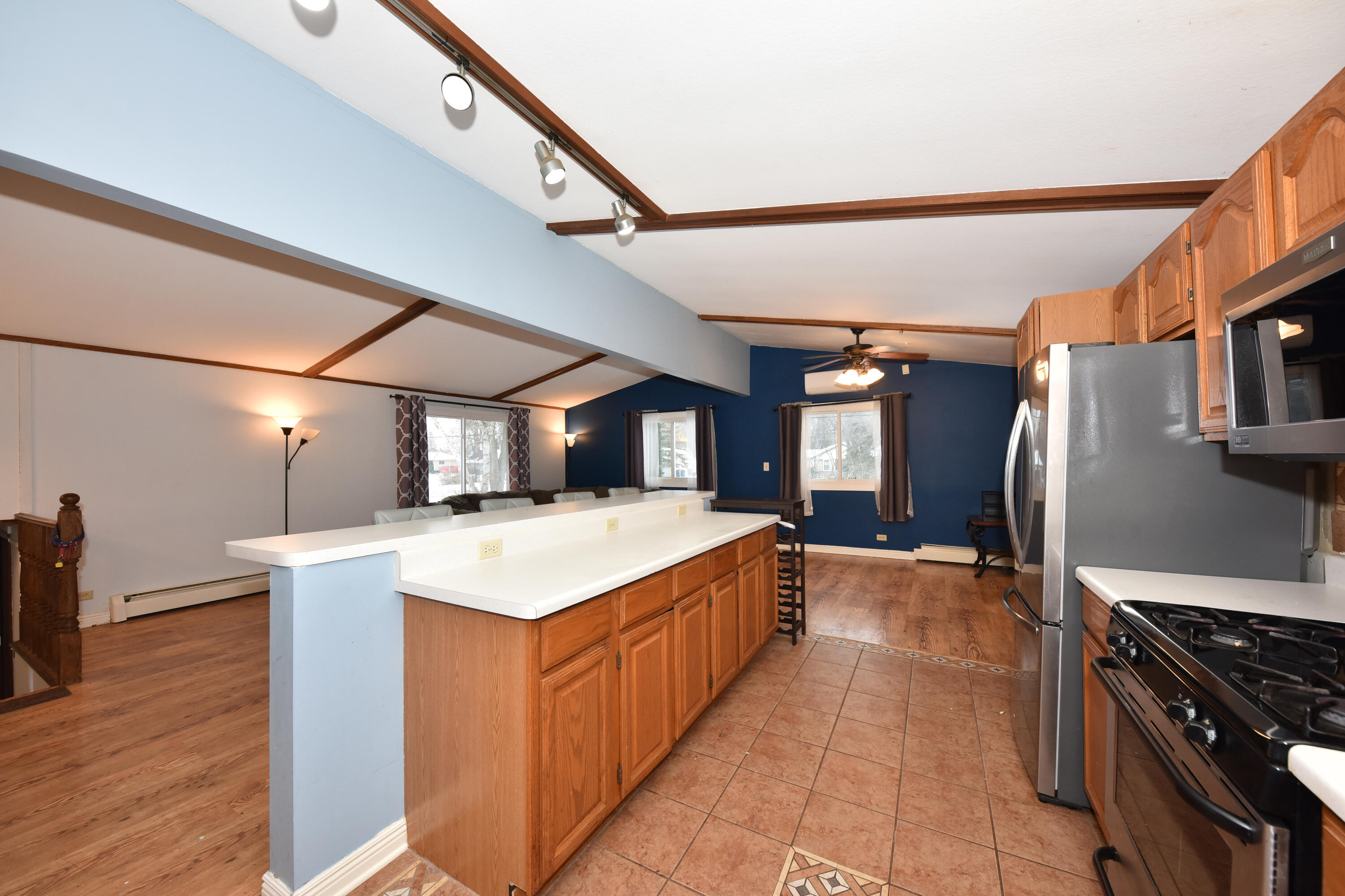 10156 South Nicholson Road Oak Creek, WI 53154 - Photo 9 of 37 12