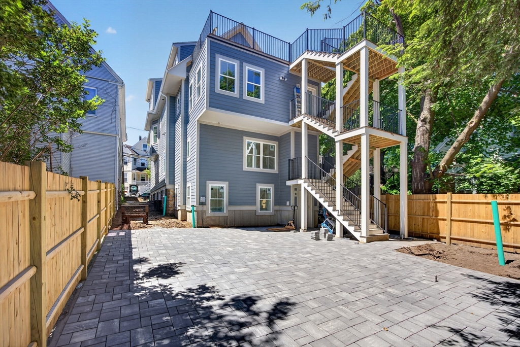 131 Hudson Street, Unit 2 Somerville, MA 02144 - Photo 31 of 32