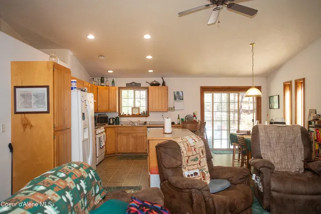 $649,000 | 681 Hummingbird Lane, Blanchard, ID 83804