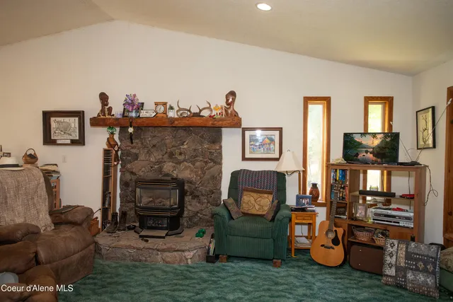 $649,000 | 681 Hummingbird Lane, Blanchard, ID 83804