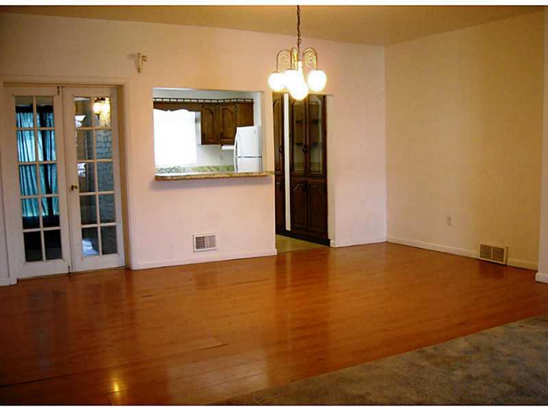307 Ella Street McKees Rocks, PA 15136 - Photo 6 of 19 Dining Room.