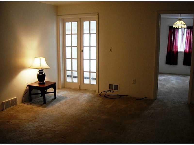 307 Ella Street McKees Rocks, PA 15136 - Photo 10 of 19 Master Bedroom.
