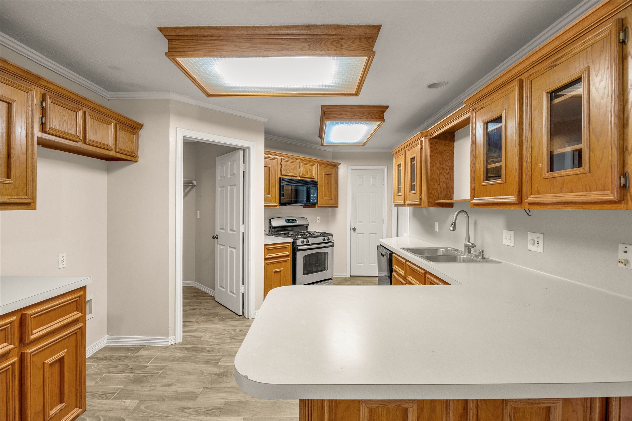 3103 Spring Stuebner Road Spring, TX 77389 - Photo 10 of 27 Gallery Image 10