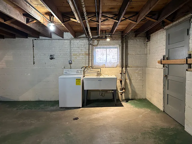 $299,500 | 2922 North Natchez Avenue, Chicago, IL 60634