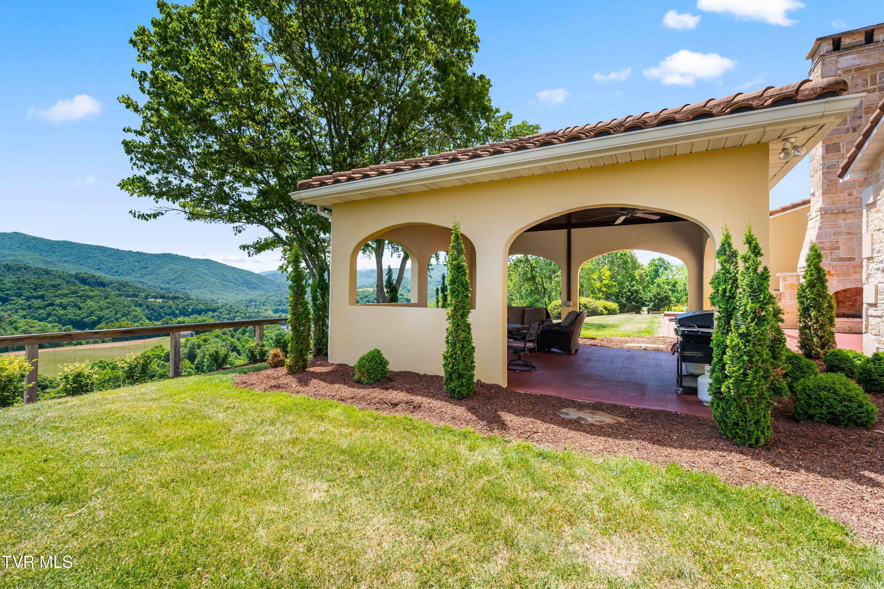 1877 Dry Hill Road Butler, TN 37640 - Photo 78 of 106 69