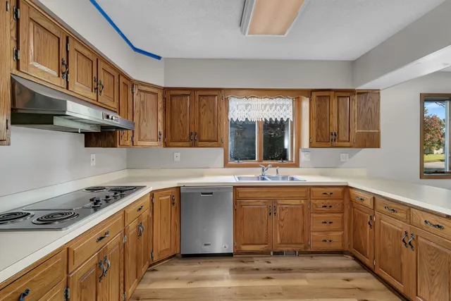 $260,000 | 706 7th Avenue Northwest, Clara City, MN 56222