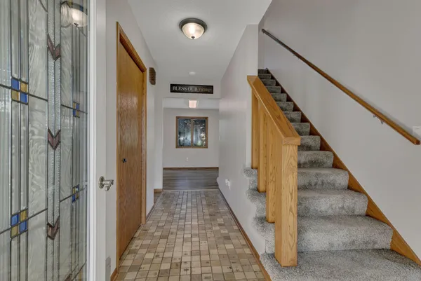 $250,000 | 706 7th Avenue Northwest, Clara City, MN 56222