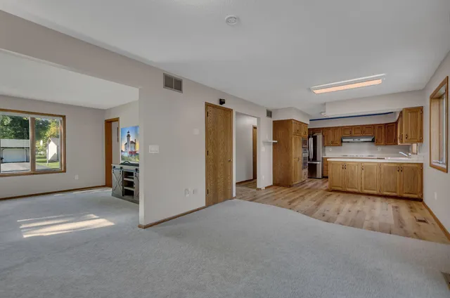 $260,000 | 706 7th Avenue Northwest, Clara City, MN 56222