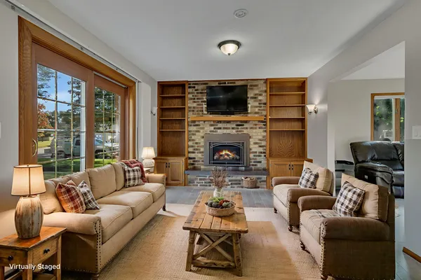 $250,000 | 706 7th Avenue Northwest, Clara City, MN 56222