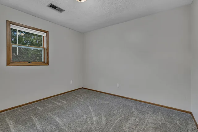 $260,000 | 706 7th Avenue Northwest, Clara City, MN 56222