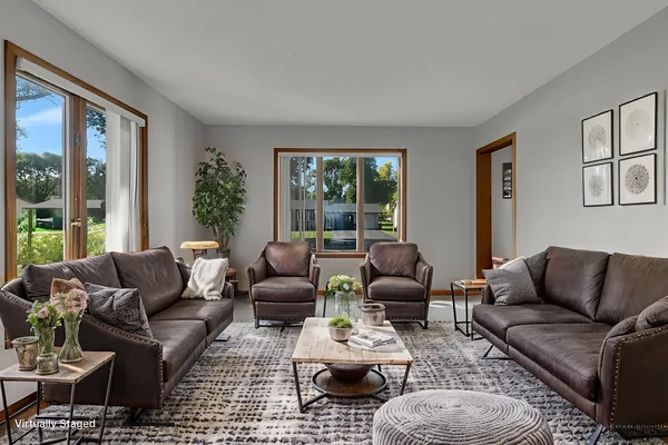 $250,000 | 706 7th Avenue Northwest, Clara City, MN 56222